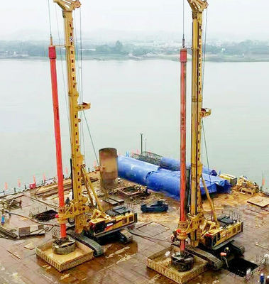 Máy đóng cọc thủy lực cột sống lớn Xrs1050 390kn.M