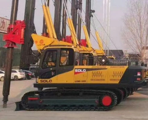 Máy đóng cọc giàn khoan quay bánh xích 20m